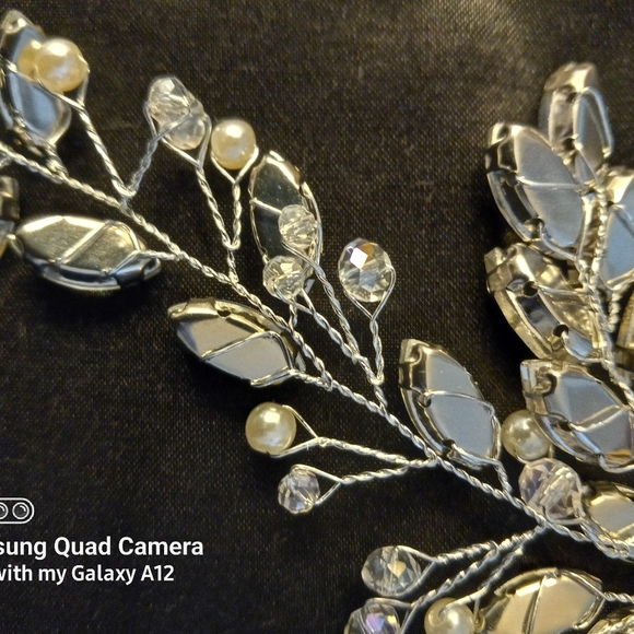 Rhinestone Handmade Bridal Hair Comb Accessory - Picture 8 of 14